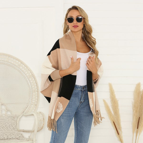 Color Block Fringe Hem Batwing Sleeve Cardigan